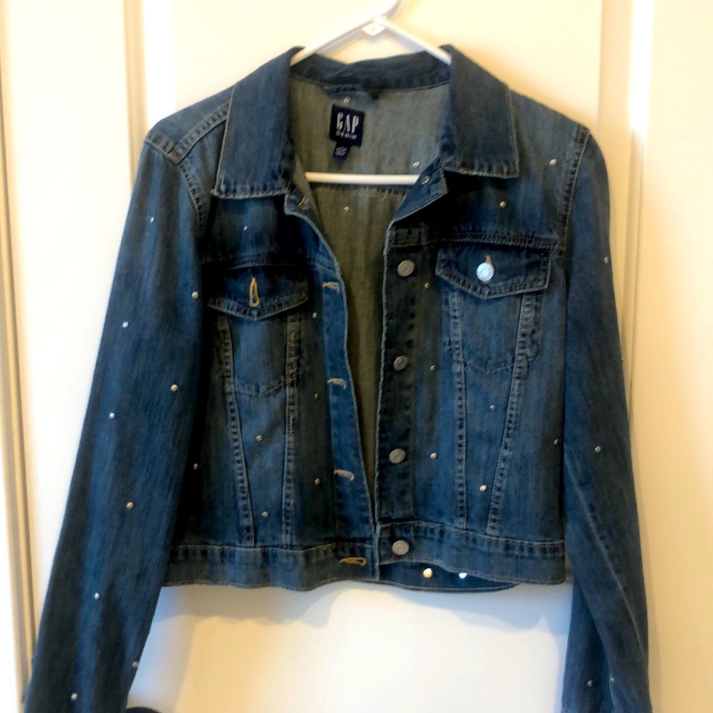 Cropped denim jacket